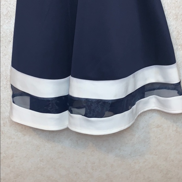 Women’s Dillard’s dress - Picture 2 of 6